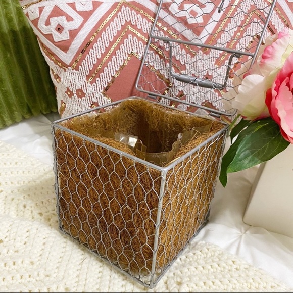 Farmhouse Boho Wire Planter Box - Picture 2 of 4